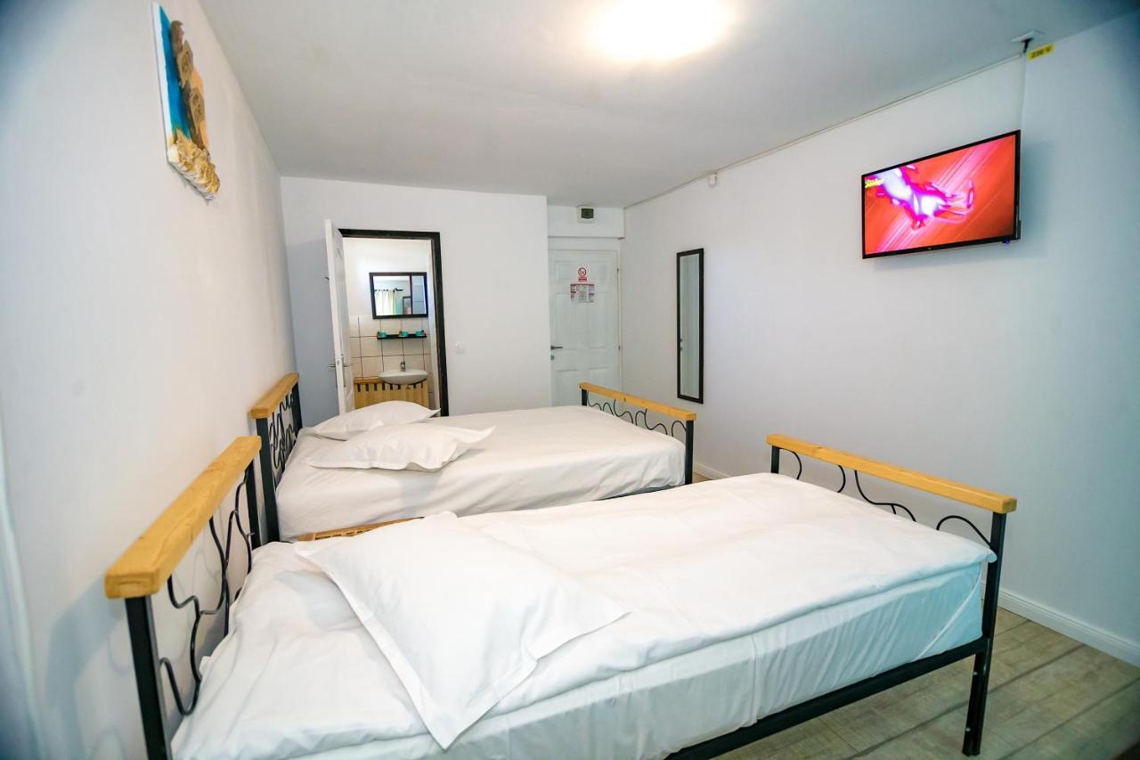 Hotel Neata *
